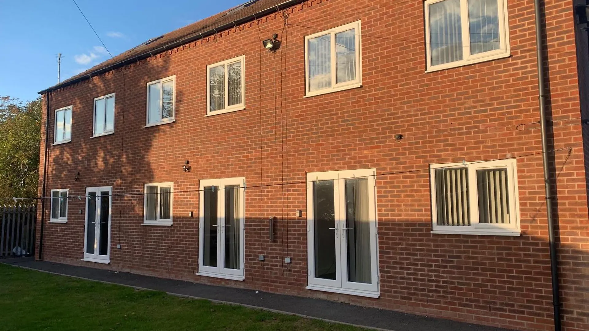 Lejlighed Campion Contractor Stays With Parking Sheffield