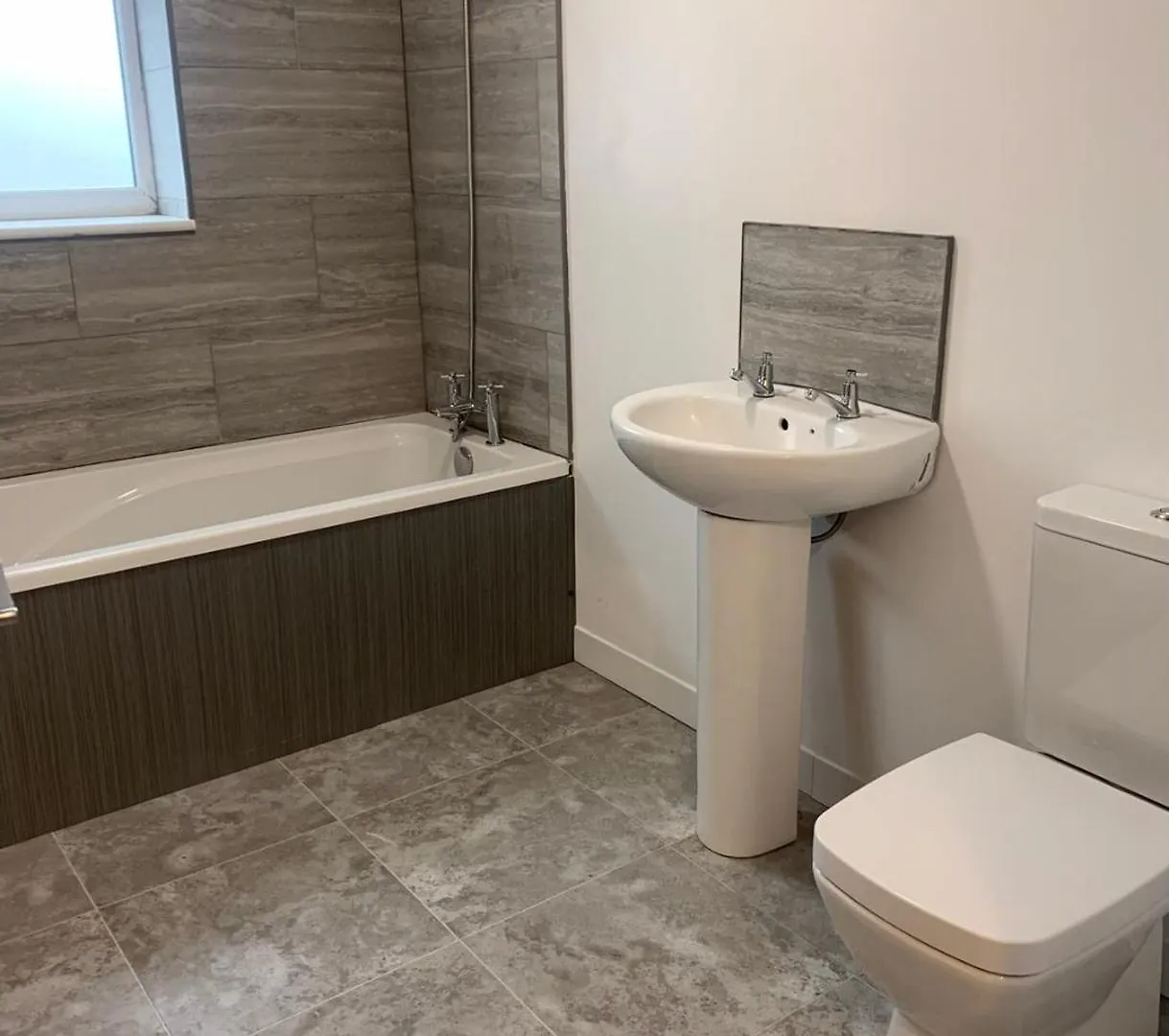 Campion Contractor Stays With Parking Sheffield 0*,  Storbritannien