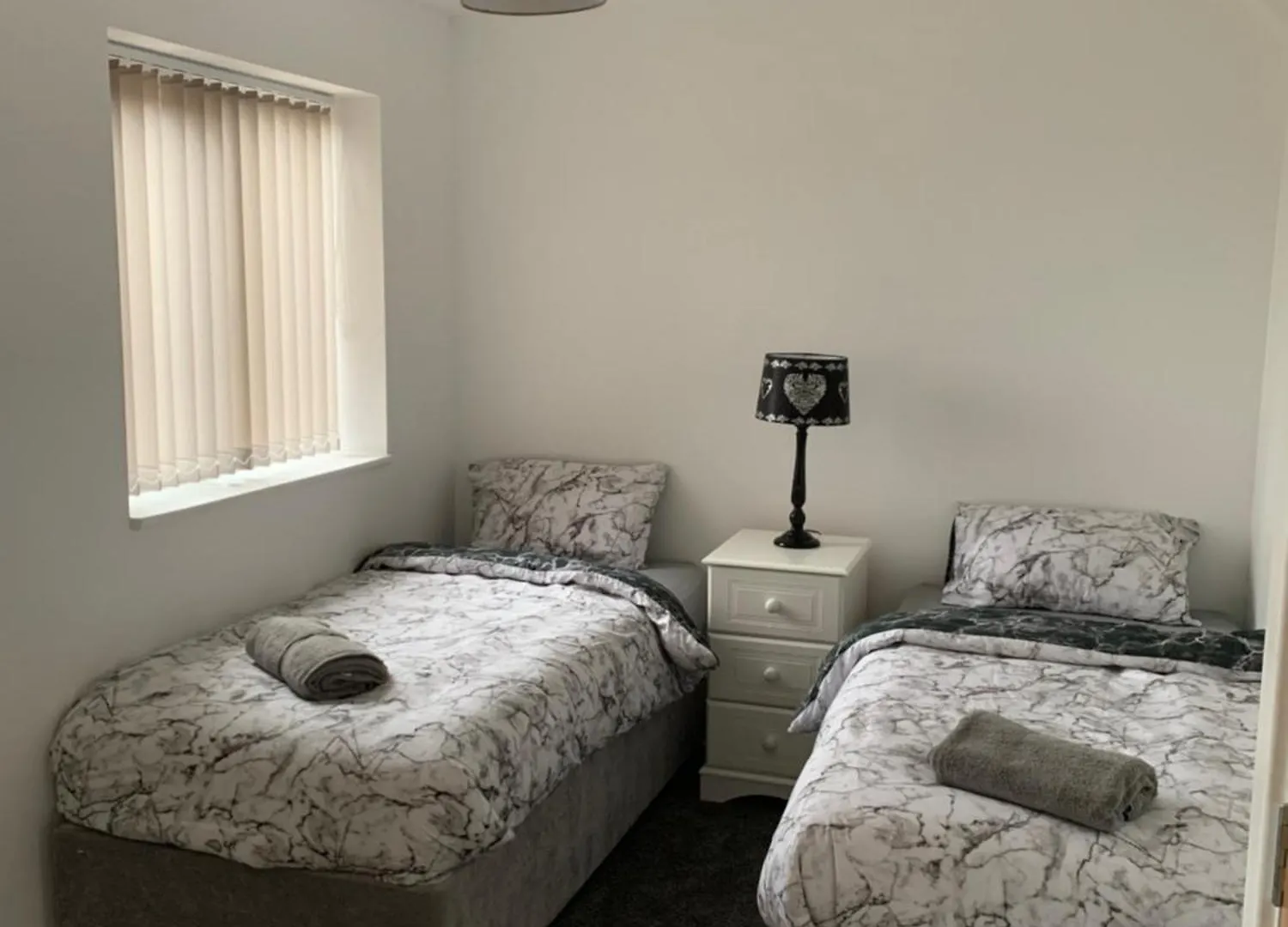 Lejlighed Campion Contractor Stays With Parking Sheffield